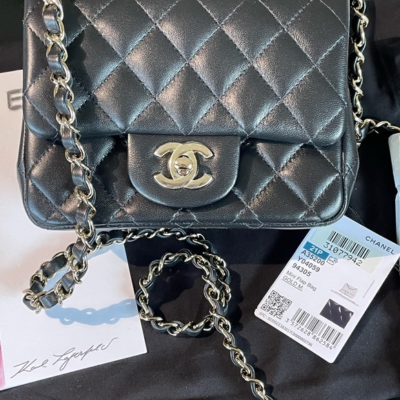 ‼️SOLD‼️Chanel 21P Mini Square Crossbody Lamb Bla - Picture 13 of 13